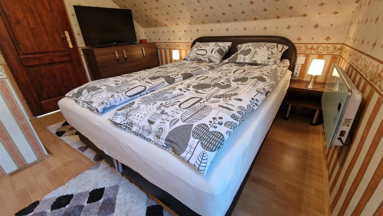 Villa Pilis Hills View Deluxe House With Pool & Ac Near Bp Pilisszentivan Esterno foto