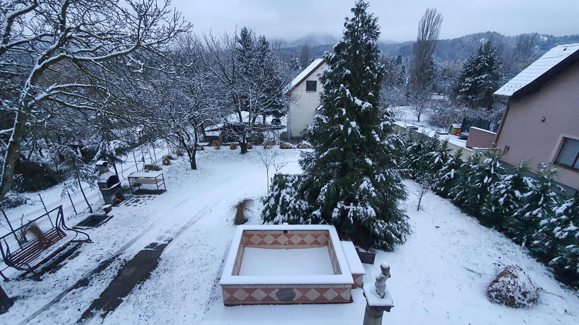 Villa Pilis Hills View Deluxe House With Pool & Ac Near Bp Pilisszentivan Esterno foto